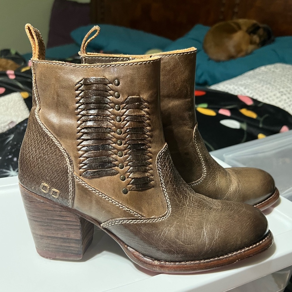 EUC Bed Stu size 9 booties in brown